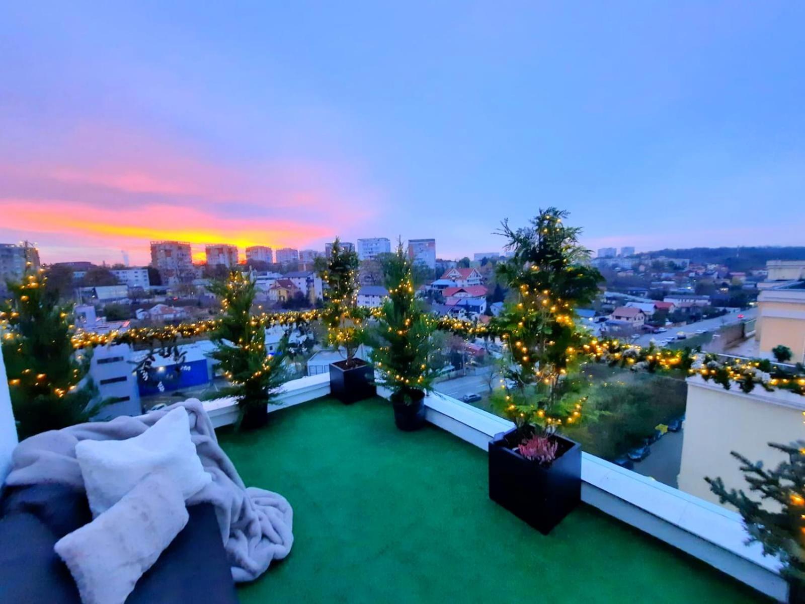 Penthouse Aeroport Iasi Apartment Ngoại thất bức ảnh