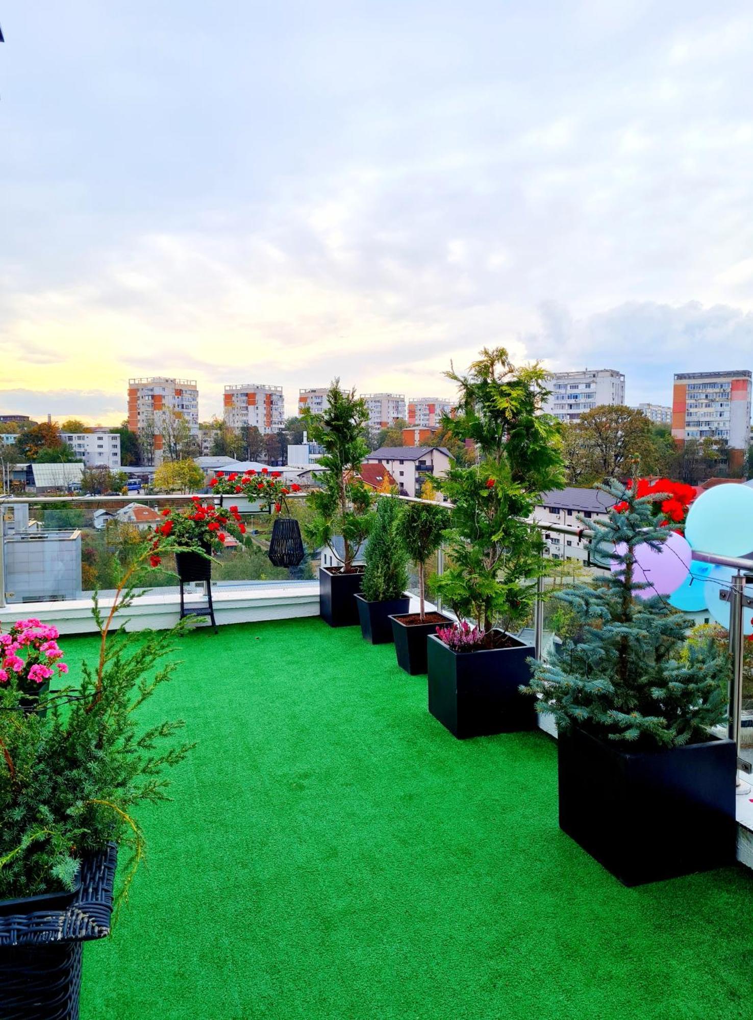Penthouse Aeroport Iasi Apartment Ngoại thất bức ảnh